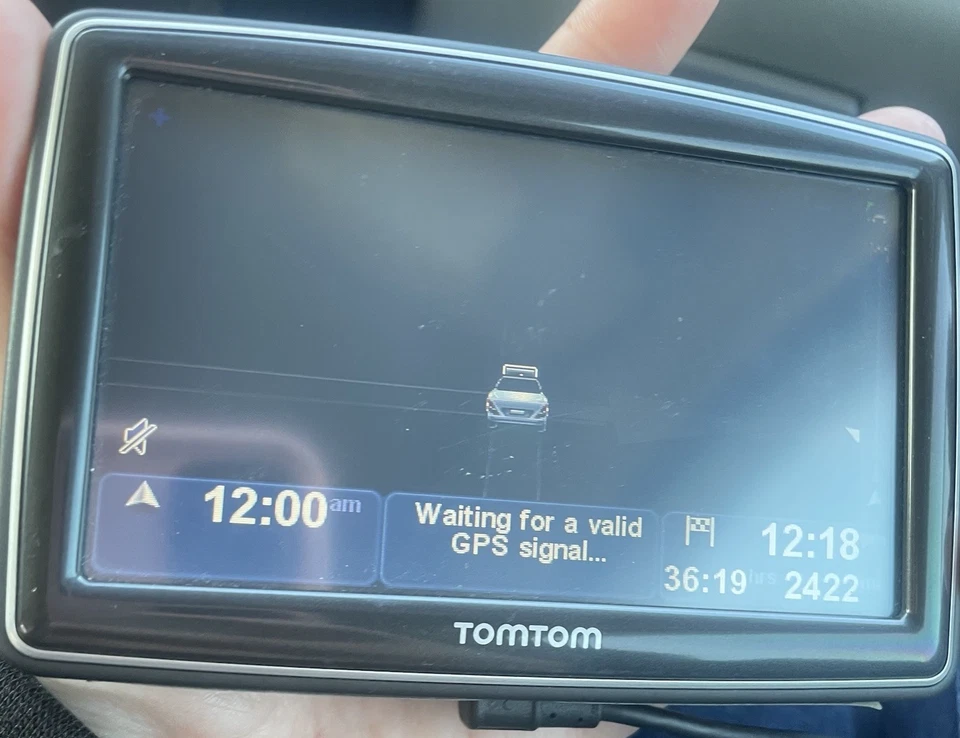 TomTom XXL N14644 GPS Navigation System w/ Charger Bundle Preloaded Maps - Works - Image 3 of 4