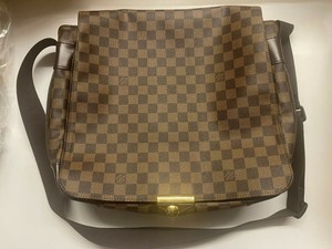 sac besace vuitton