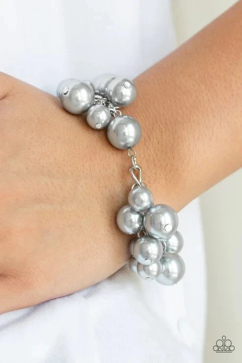 Silver pearl bracelet paparazzi deals
