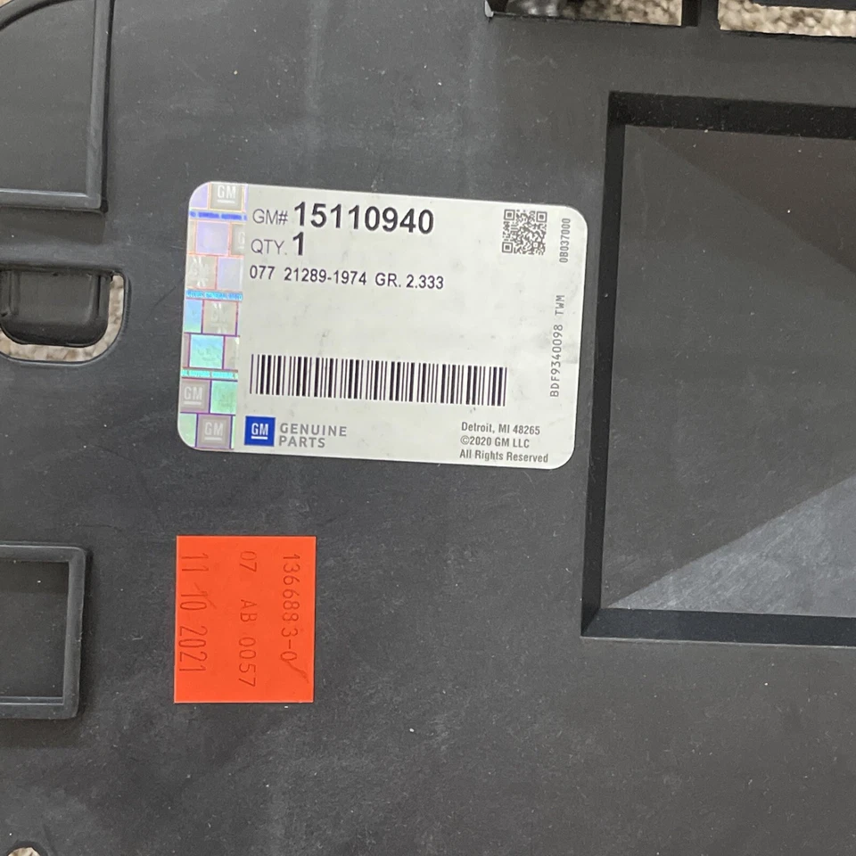 Conjunto de bandeja de batería OEM NUEVO 2003-2023 Chevrolet Express GMC Savana 15110940 Foto 2 de 3