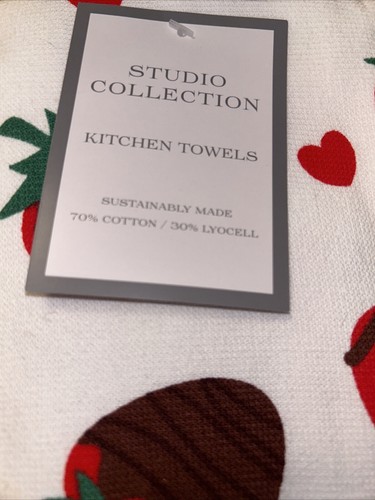 Studio Collection Valentine Set of 2 Kitchen Towels DIPPED strawberries - Picture 2 of 3