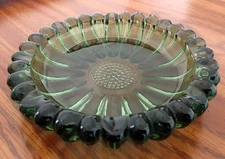 Vintage Emerald Green Scalloped Heavy Art Glass Ashtray Round 5.25" , 1" High