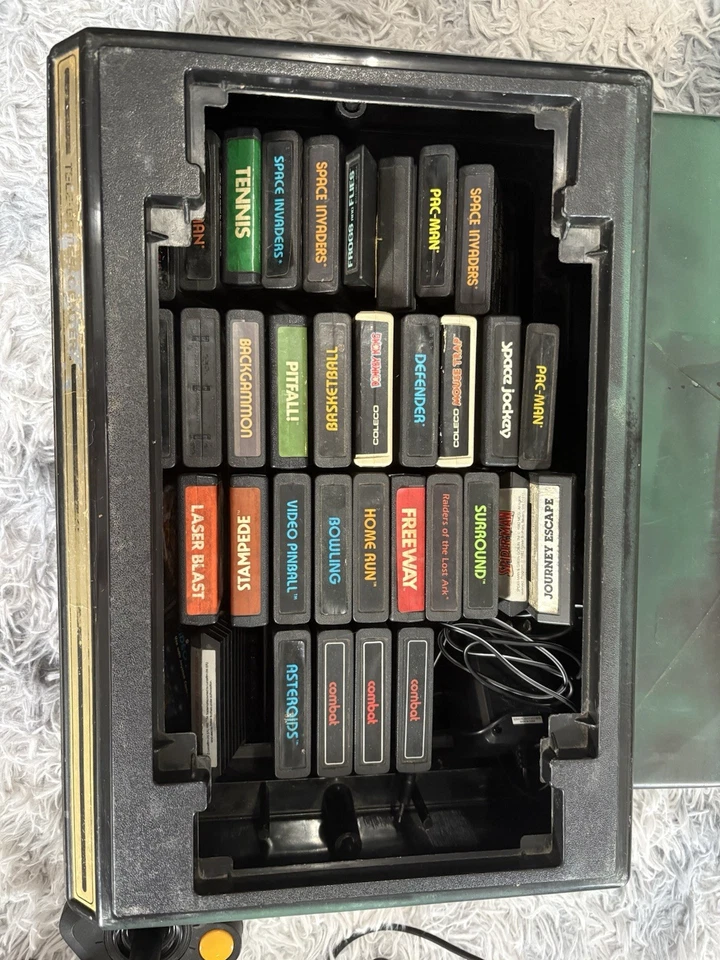 Atari 2600 Console Bundle +30 Games & Joysticks Tested Works Vintage - Image 2 of 4