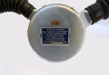 1959 U.S. DIVERS AQUAMSTER TWO HOSE 2 STAGE REGULATOR- NEAR MINT & WORKS GREAT!