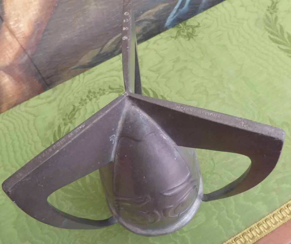 ARCHIBALD KNOX LIBERTY AN CO TUDRIC PEWTER VASE   FREE SHIPPING MAINLAND ENGLAND - Image 2 of 4