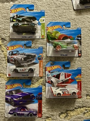 5x Hot Wheels  Treasure Hunts