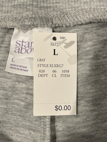 NWT Stars Above Women’s Quilted Pajama Set Mock Neck Top & Shorts Gray L - Picture 8 of 11
