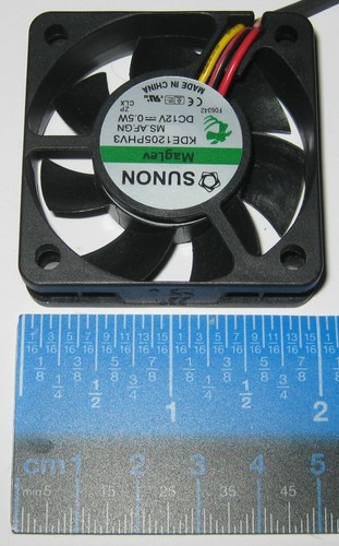 Sunon 50 mm Leiser Lüfter - 12 V - 10 CFM - 22 dB - KDE1205 Tach Output - Bild 4 von 5