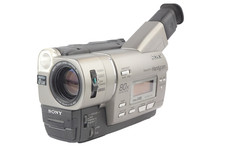 Videocamera Sony CCD-TR617E PAL Video8 XR con funzione di riproduzione Hi8 "OTTIMO"