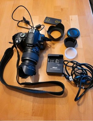 Nikon D60 DSLR Kit mit 18-55mm Objektiv inkl. Zubehör