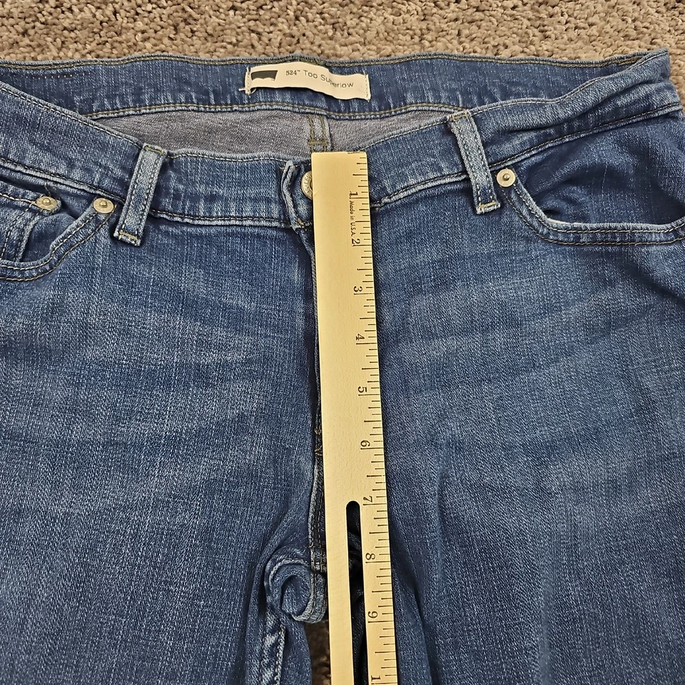 Pantalones de mezclilla Levis 524 Too Superlow para mujer 31 ajustados lavado oscuro elásticos desgastados 30x33 Foto 4 de 4