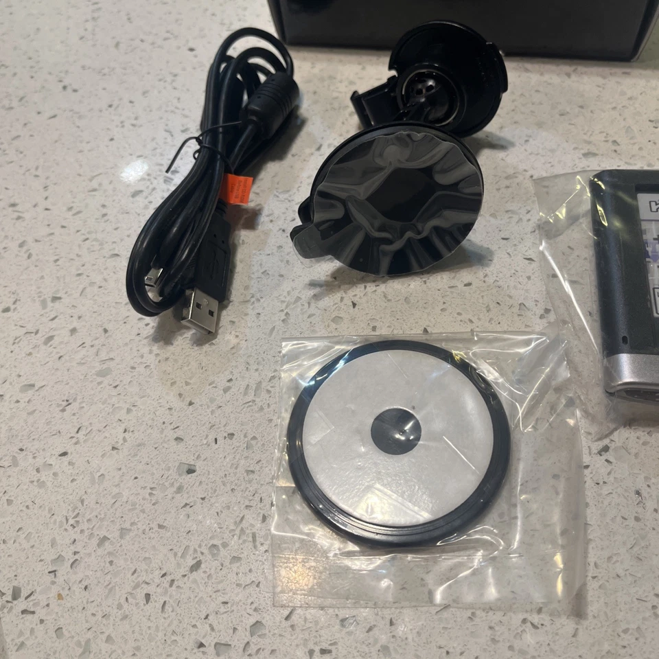 New Garmin Nuvi 2598 LMTHD , Open Box - Image 3 of 4