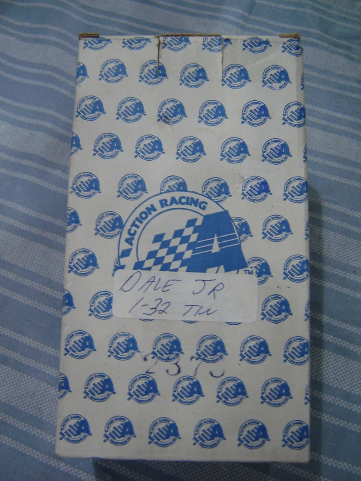 Dale Earnhardt Jr. #1 Coca-Cola 1998 Tin Vending Machine W/ 1/32 Nascar Diecast - Image 2 of 4