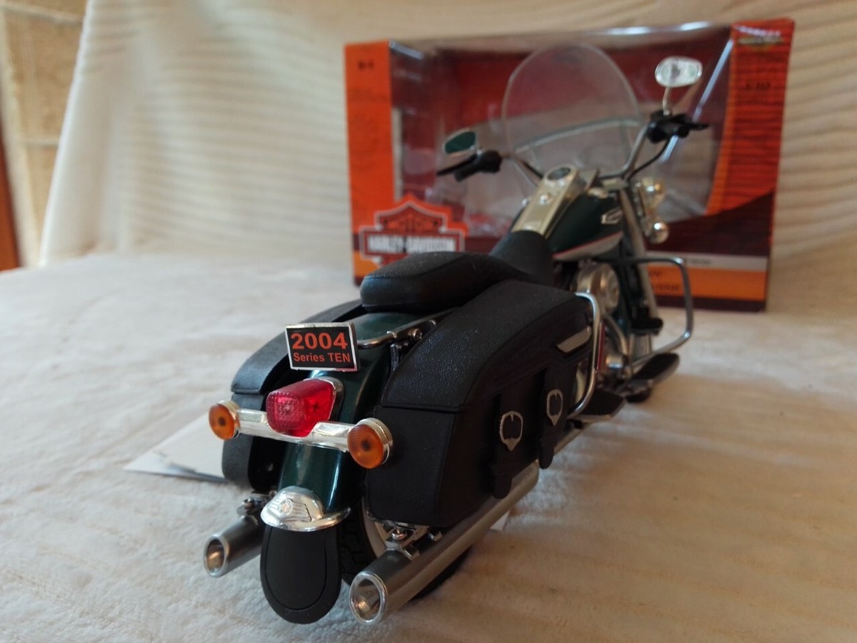 HARLEY DAVIDSON ROAD KING CLASSIC 2004 - 1/10 ERTL | eBay