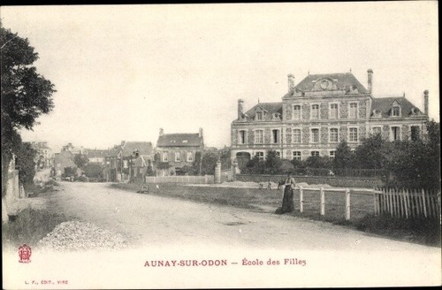 CPA / LOIR ET CHER / DROUE / ECOLE DE FILLES