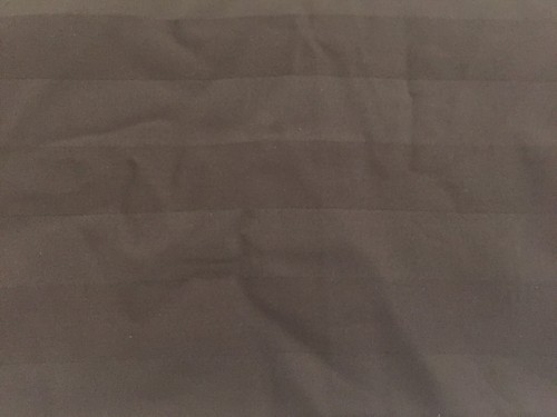 Damaststreifen🔹2 Standard (20" x 26" Zoll) Kissenbezüge🔹Schokolade🔹NEU IM KARTON - Bild 3 von 3