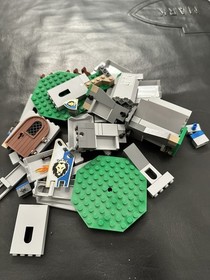 LEGO King's Castle 70404 Castle Theme with Minifigures & Manuals