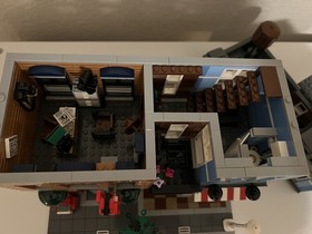 LEGO Creator Expert 10246 Detective's Office with instructions , COMPLETE