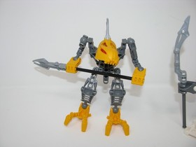 Bionicle Stars  (7116, 7117, 7135, 7137, 7138) SOME INCOMPLETE missing weapons