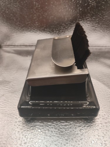 accessorio da scrivania vintage "Pike Better Moistener".  - Foto 7 di 10