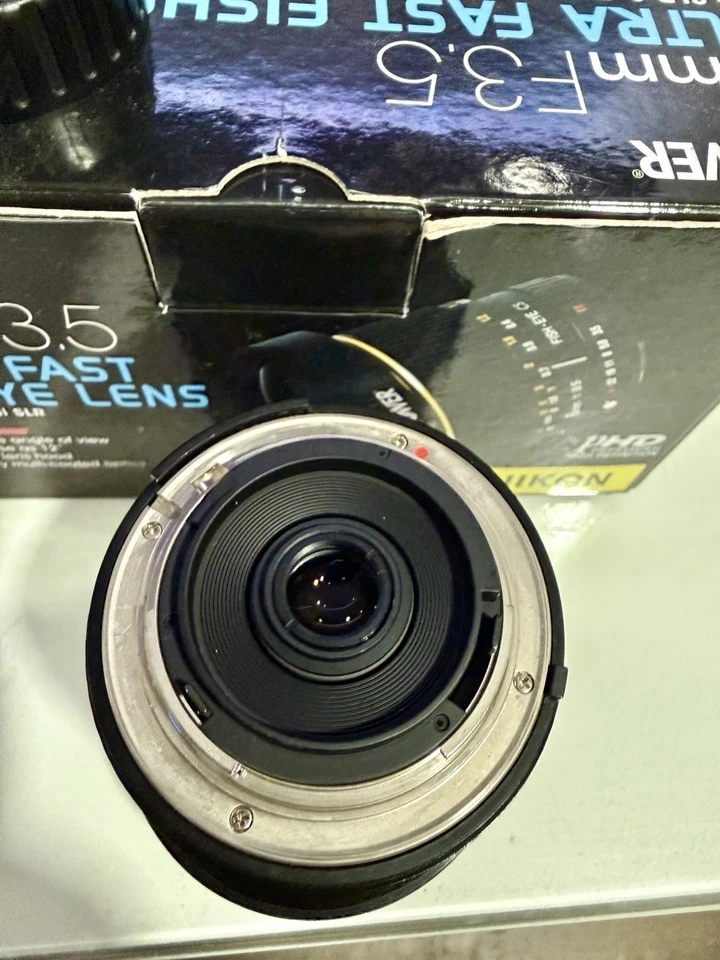 Bower 8mm f/3.5 FL Lens For Nikon F mount - Image 3 of 4