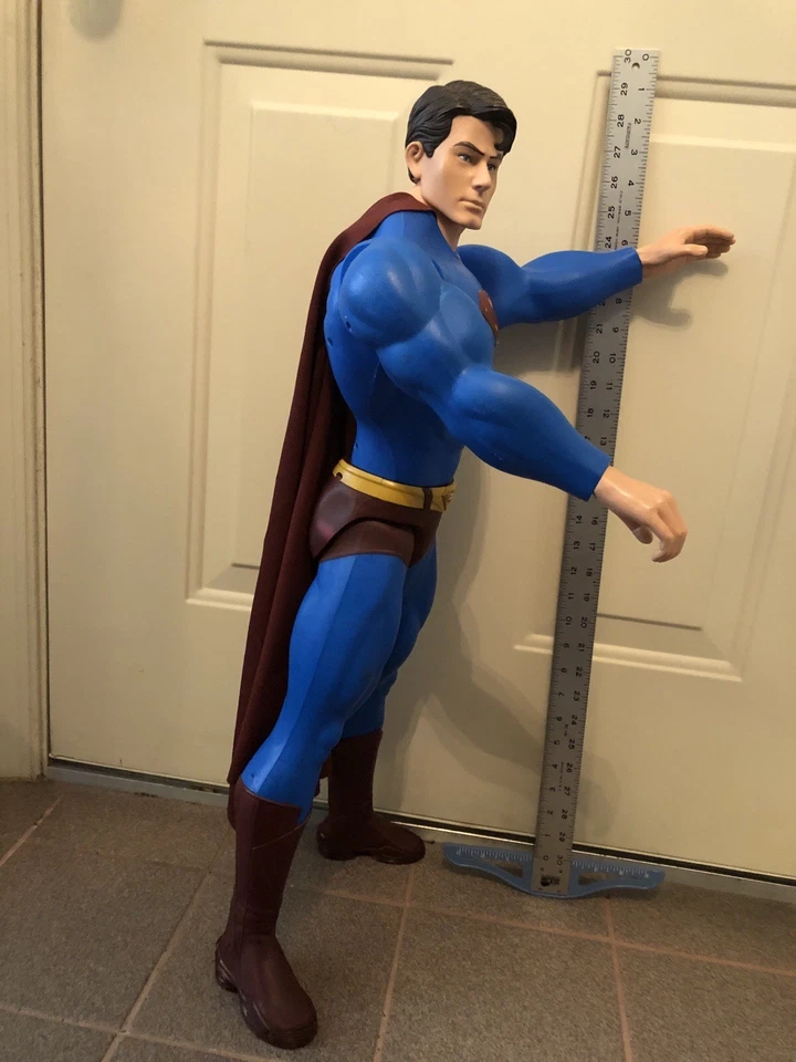 "Figura de acción Superman Returns 2006 30"" de alto DC Comics rara" Foto 3 de 4