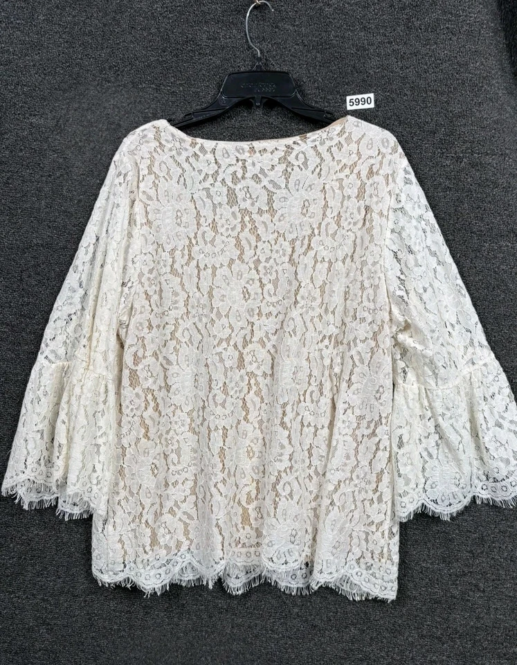Rose & Olive Blouse Womens Size 1X Cream Lace Flared Lined Scalloped Raw Hem - Image 2 of 4