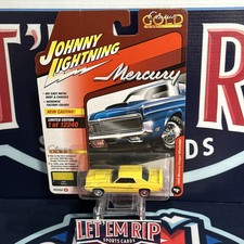 Johnny Lightning Classic Gold 1969 Mercury Cougar Eliminator Ltd Edition 12240