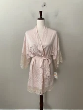NWTD! Flora Nikrooz Sz S Gabby Satin Lace Trim Short Kimono Wrap Robe Pink