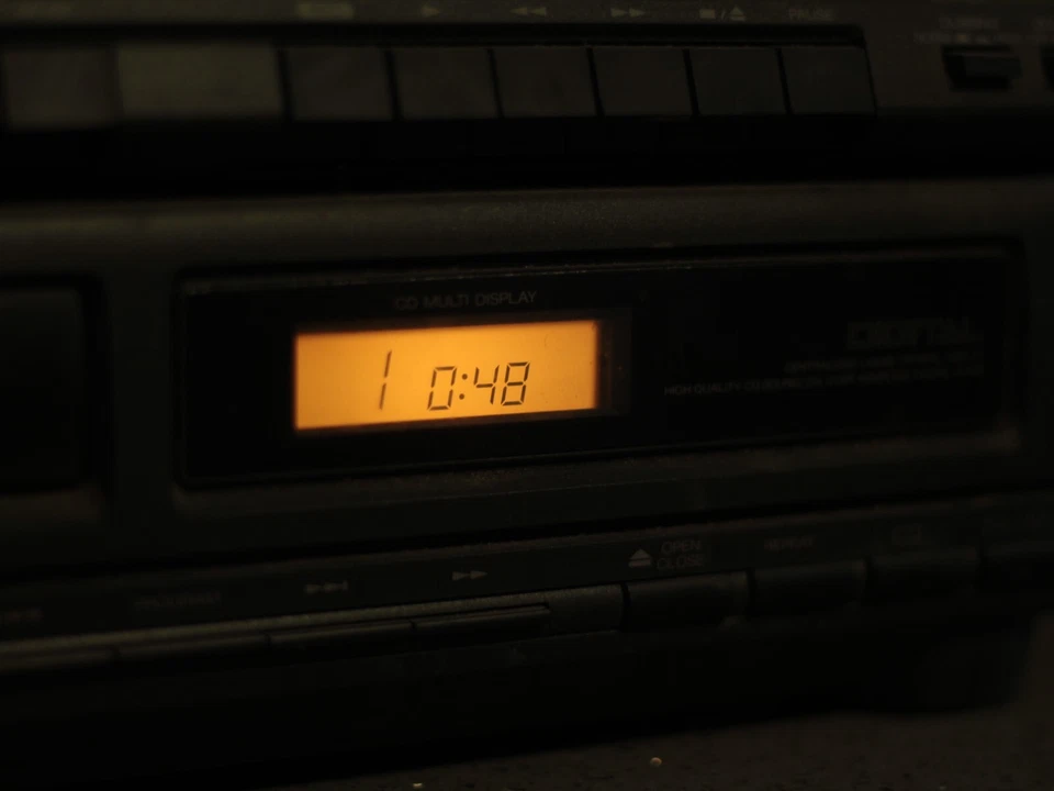 AKAI AC - M55 music system with speakers tape issue - Image 2 of 4