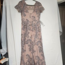JS COLLECTIONS Short Sleeve Soutache Embroidered Gown size 6