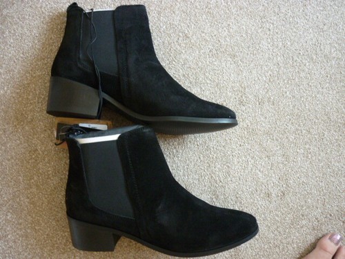 MANTARAY BLACK SUEDE MOLE PULL ON MID 