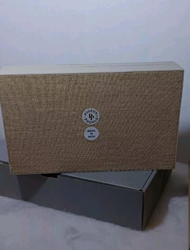 Pigeon & Poodle Dayton Light Gray Standard Full Grain Leather Domino Box Set - Picture 10 of 24
