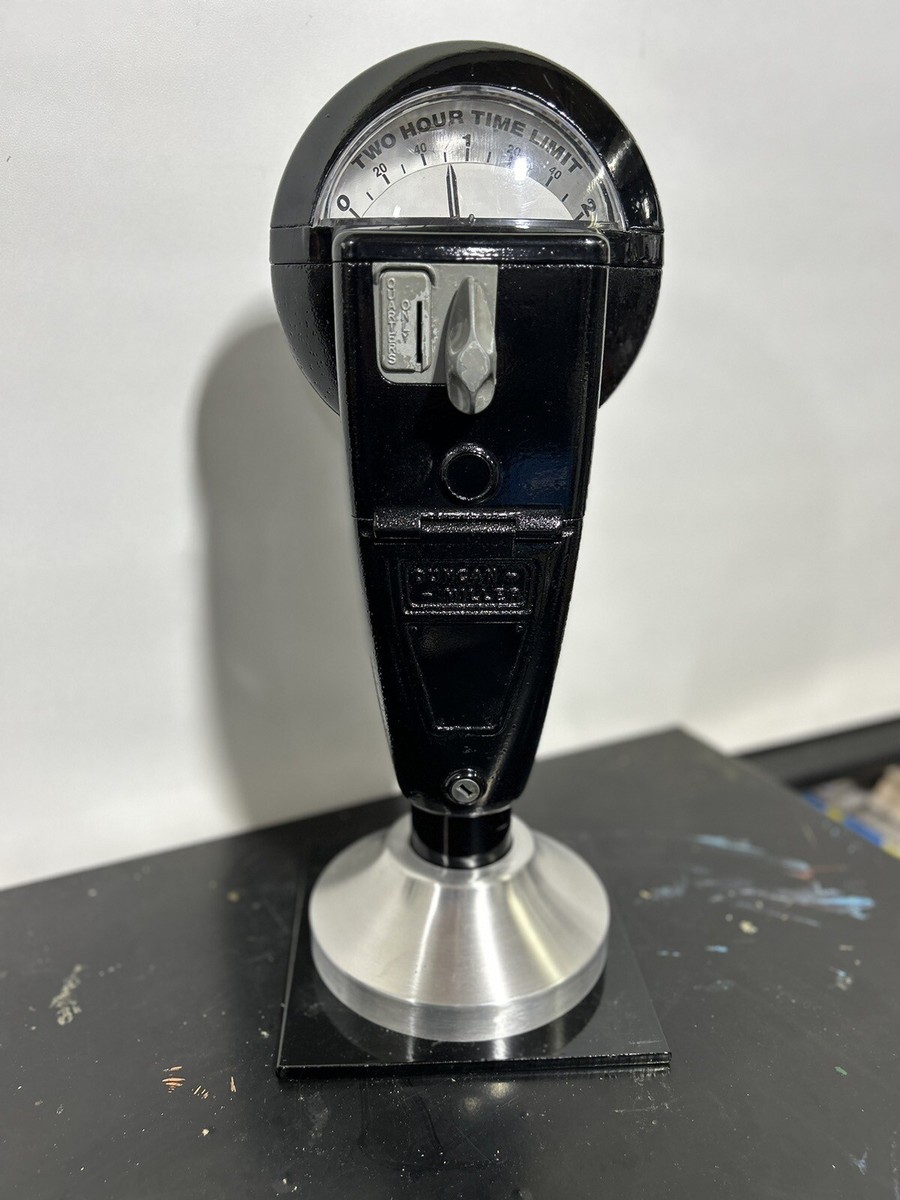 Vintage Black Duncan 60 Parking Meter And Key And Stand, Working