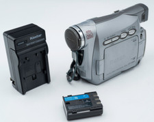 Canon ZR200 Mini Digital DV Camcorder  Read 
