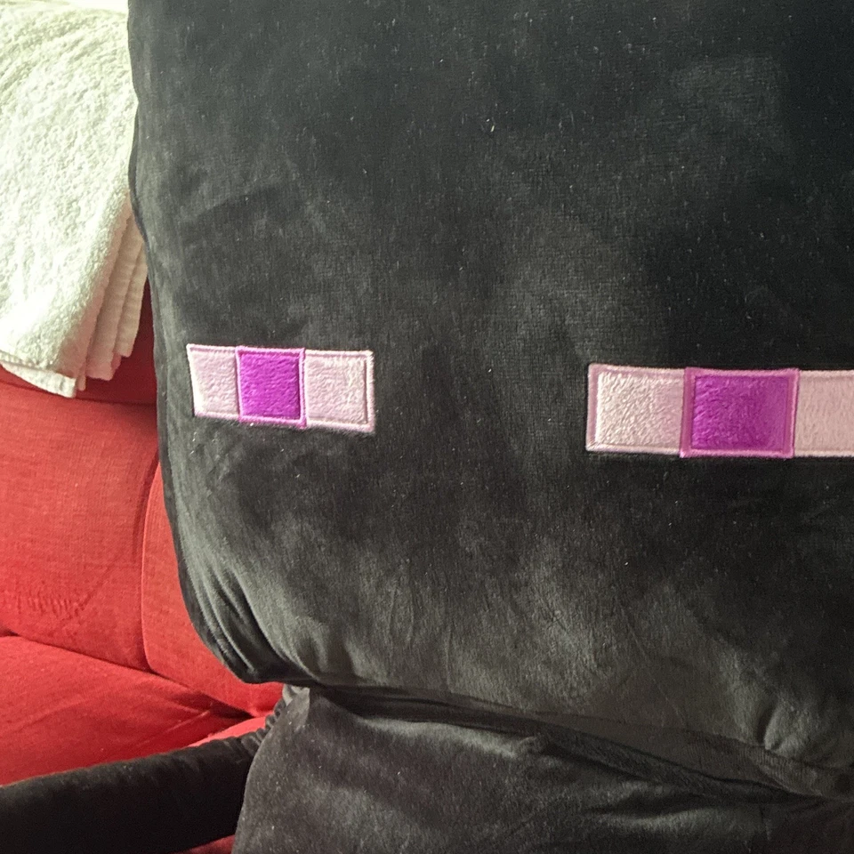Minecraft Enderman Jumbo Plush Soft Toy Black & Purple Eyes Washable - Image 2 of 4