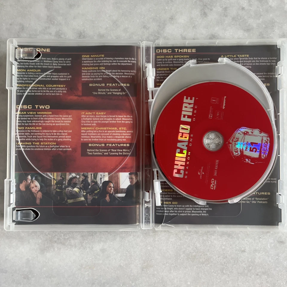 Chicago Fire: Seasons 1-5 (DVD, 2012-2016) Taylor Kinney, Fox, Rare, OOP - Image 3 of 4