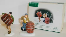 ALE MATES - DEPARTMENT 56 DICKENS VILLAGE  2 PC ACCESSORY SET  58417