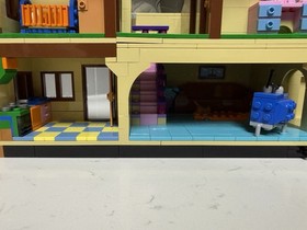 LEGO The Simpsons House 71006 Mostly Complete W/ Instructions and Minifigures