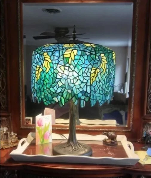 Tiffany wisteria table lamp outlet