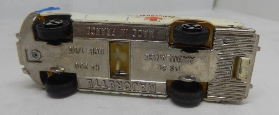 MAJORETTE DS 21 AMBULANCE - N. 206 . SCALA 1.65 - Immagine 4 di 4