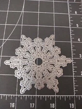 Universal thin metal die cut tool emboss Snowflake Christmas Ornament Winter XL5