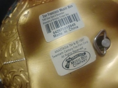 San Francisco Music Box Co. 1997 Anastasia Alexandra and Nicholas Hinged Trinket