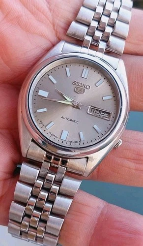Vintage Seiko 5  Automatic Watch Silver Brown dial 7009  Day/Date @Japan