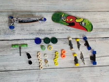 Tech Deck Toy Machine Green Monster Fingerboard Skateboard Razor Scooter Parts