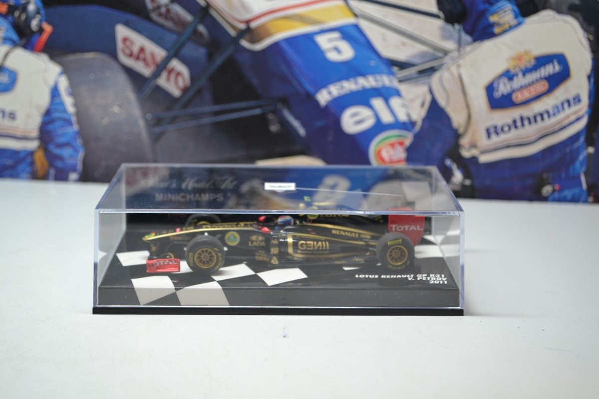 MINICHAMPS /F1 - 2011 LOTUS RENAULT R31 - V PETROV - 1/43
