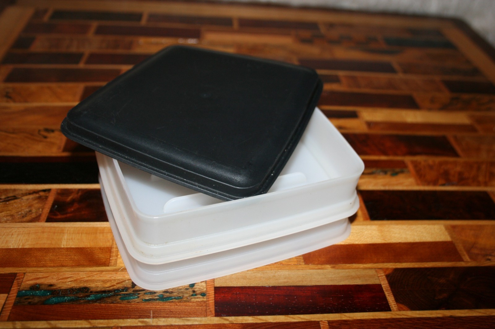 Tupperware Hot Dog Keepers #4965 Black Lid #4966 Stackable Holds 8 dogs