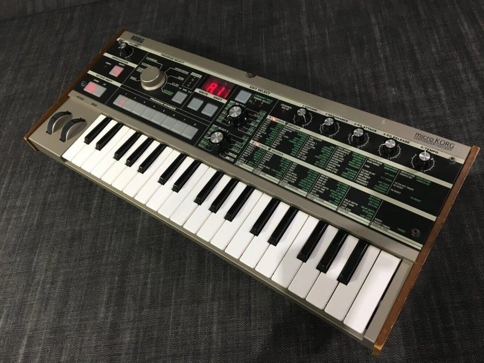 Korg MICRO KORG 37 Tasten Analog Modeling Synthesizer Musikinstrument aus Japan - Bild 2 von 4