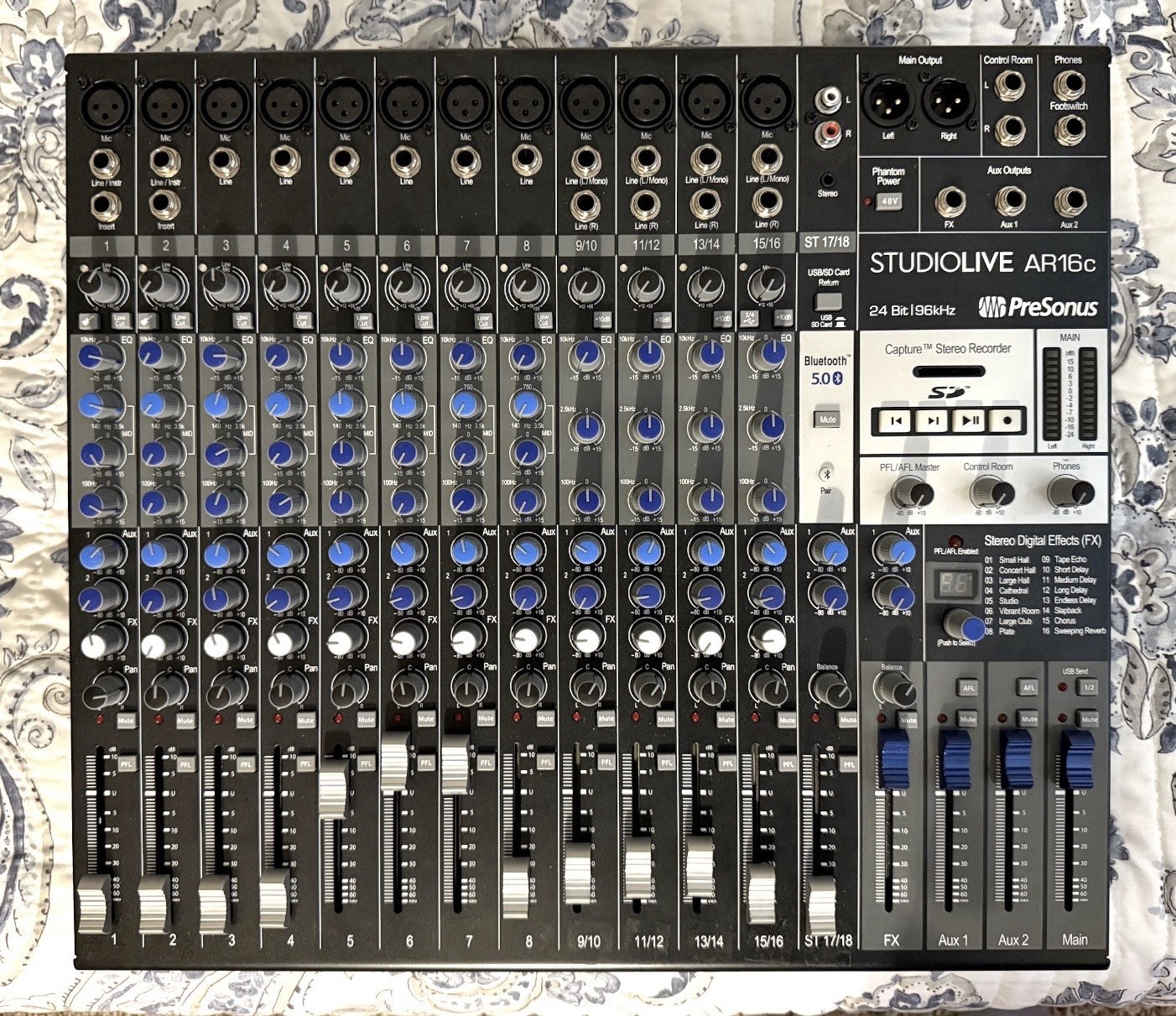 PreSonusStudioLiveAR16c16-ChannelUSB-CMixerExcellent