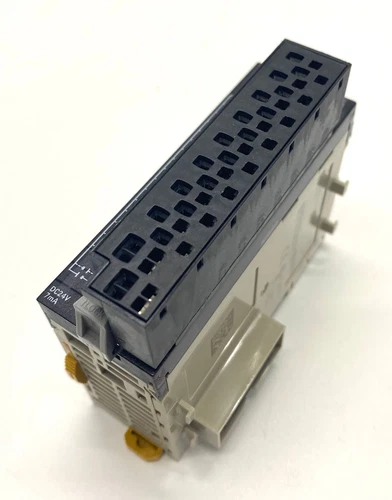 Omron ID211 CJ1W-ID211(SL) Input Unit -used-